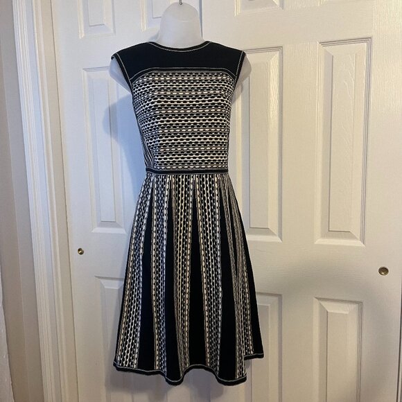 Tory Burch Monique black and cream knit pleated sleeveless fit-and-flare dress - Picture 4 of 11